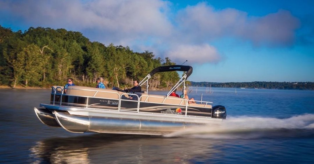 Guide to a Boat Rental on Canyon Lake in Texas