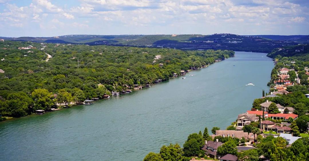 Boating Regulations in Lake Austin, TX